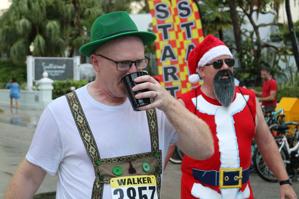Heroes and Villains 5K 2017 photo - Duval Street, Key West